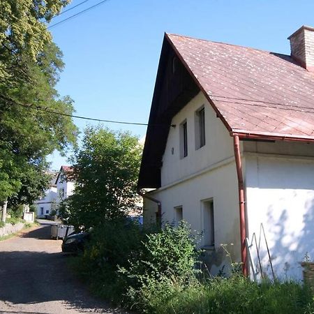 Villa Pobyt V Chko Ceske Stredohori Pod Horou Milesovkou Teplitz Exterior foto